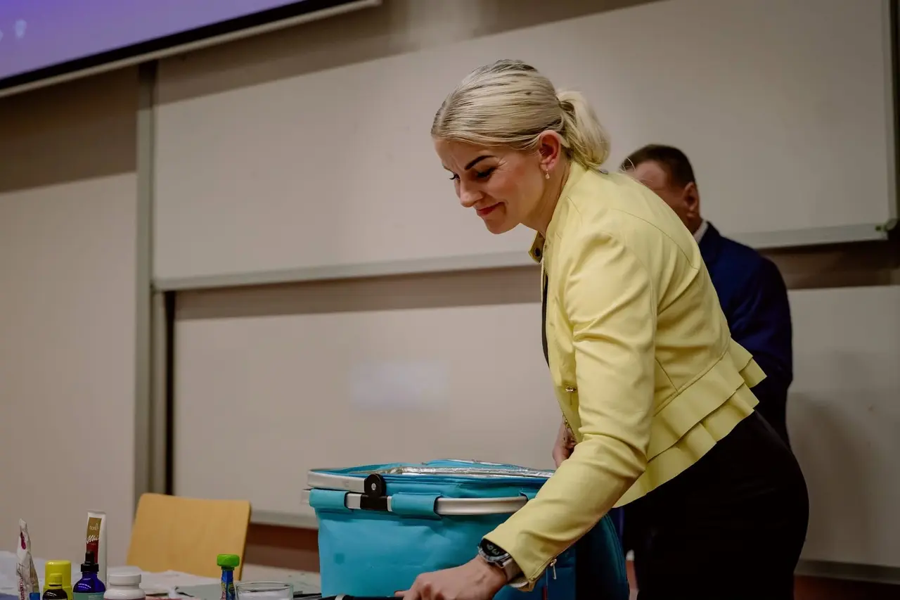 Když hlava drží tělo nad vodou